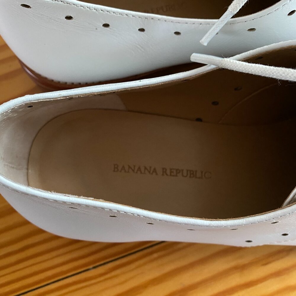 Banana Republic Women’s White Leather Buck Oxfords-Size 8.5-Excellent Condition! - Picture 6 of 8